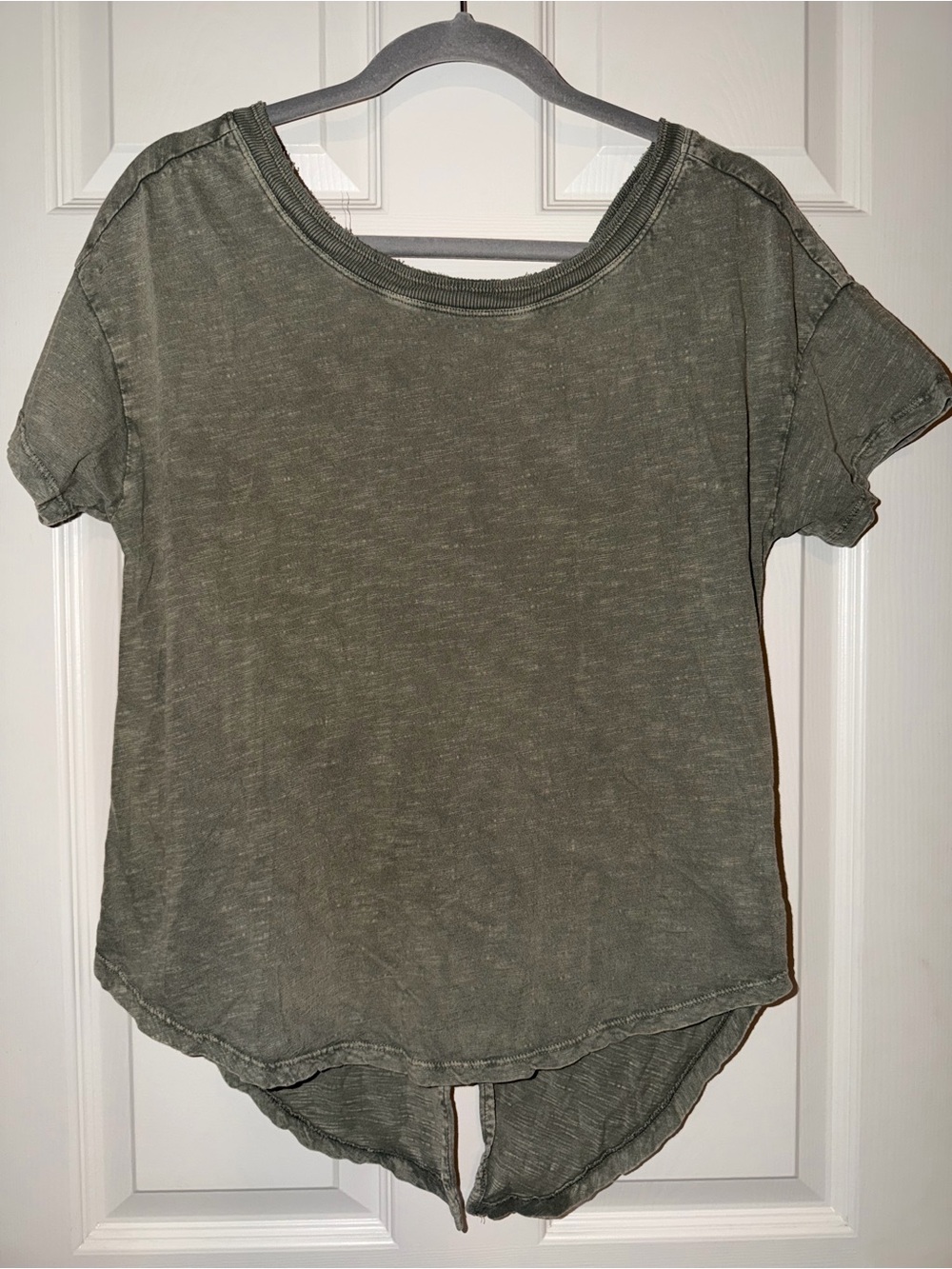 Pilcro Anthropologie Acid Washed Olive Short Sleeve Scoop Neck Tee w/Slit Back